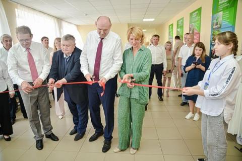 Оксана Лут и Евгений Солнцев на церемонии открытия молочного комплекса «Армада Агро» в Оренбургской области