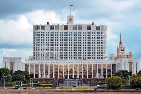 Здание Правительства Российской Федерации в Москве, вид на Дом правительства с набережной